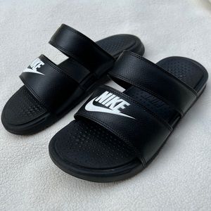 Nike Benassi Duo Flat Sandals